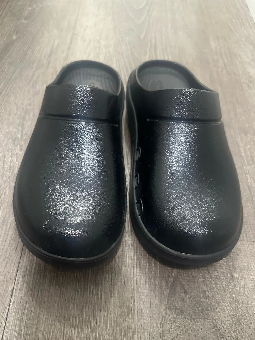 OOFOS OOcloog Black Active Recovery Clogs - Size Women’s 6 / Men’s 4 (EU 37)